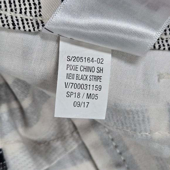 Old Navy Pixie Chino Shorts Black White Stripe Womens‎ Size 4 - Picture 6 of 9